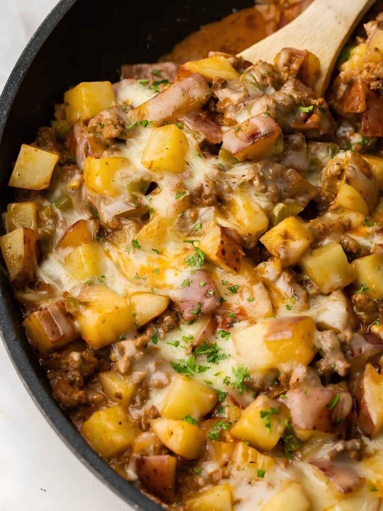 Cheesy Ground Beef and Potato Skillet
